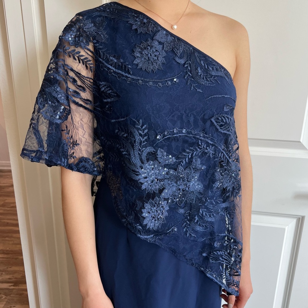NWT Tahari Arthur S. Levine Navy Blue One-Shoulder Embroidered Lace Gown, Size 4